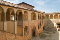 Castello di Agazzano 14 courtyard